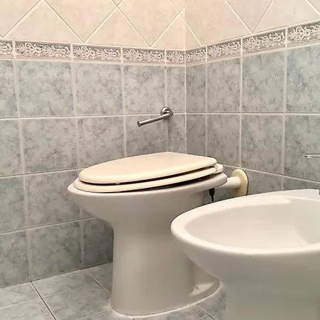 K03 - Castelfidardo, Ampio Quadrilocale Comodo Ai Servizi דירה קסטלפידרדו